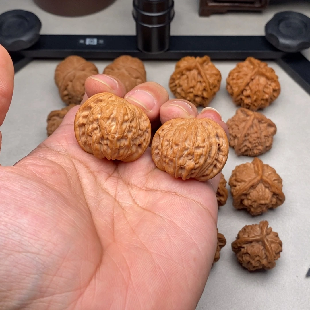 白***泽文玩核桃把件对歪房山磨