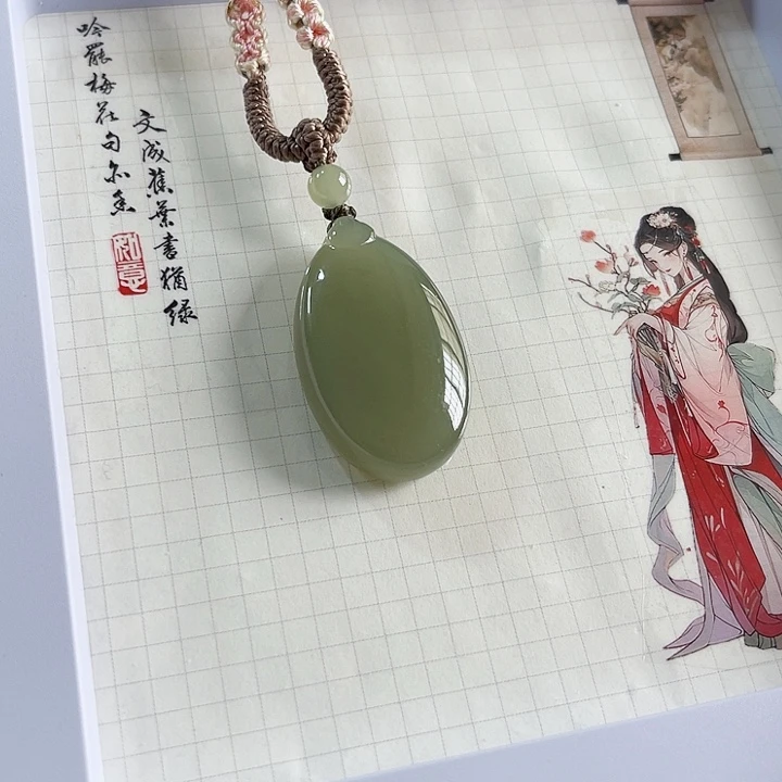 多***生和田玉未镶嵌颈饰