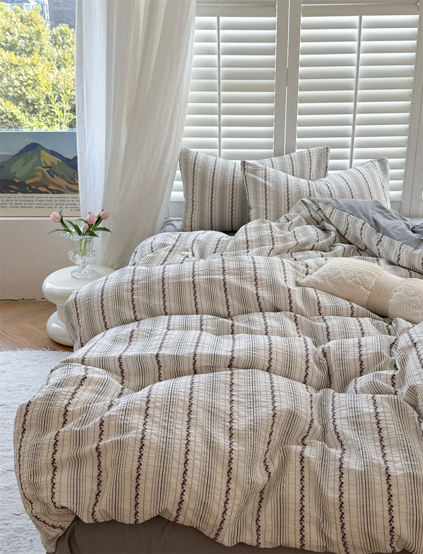 NSH 0237 全棉水洗棉色织剪花小提花四件套 枚珑