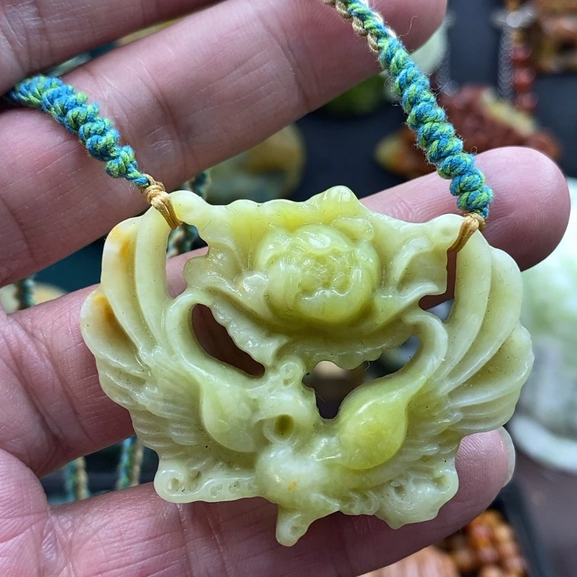 【闪购商品】未镶嵌蛇纹石玉吊坠