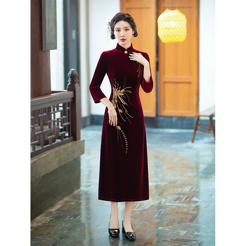 中国风优雅高端婚礼妈妈礼服旗袍新款金丝绒喜婆婆婚宴装长袖