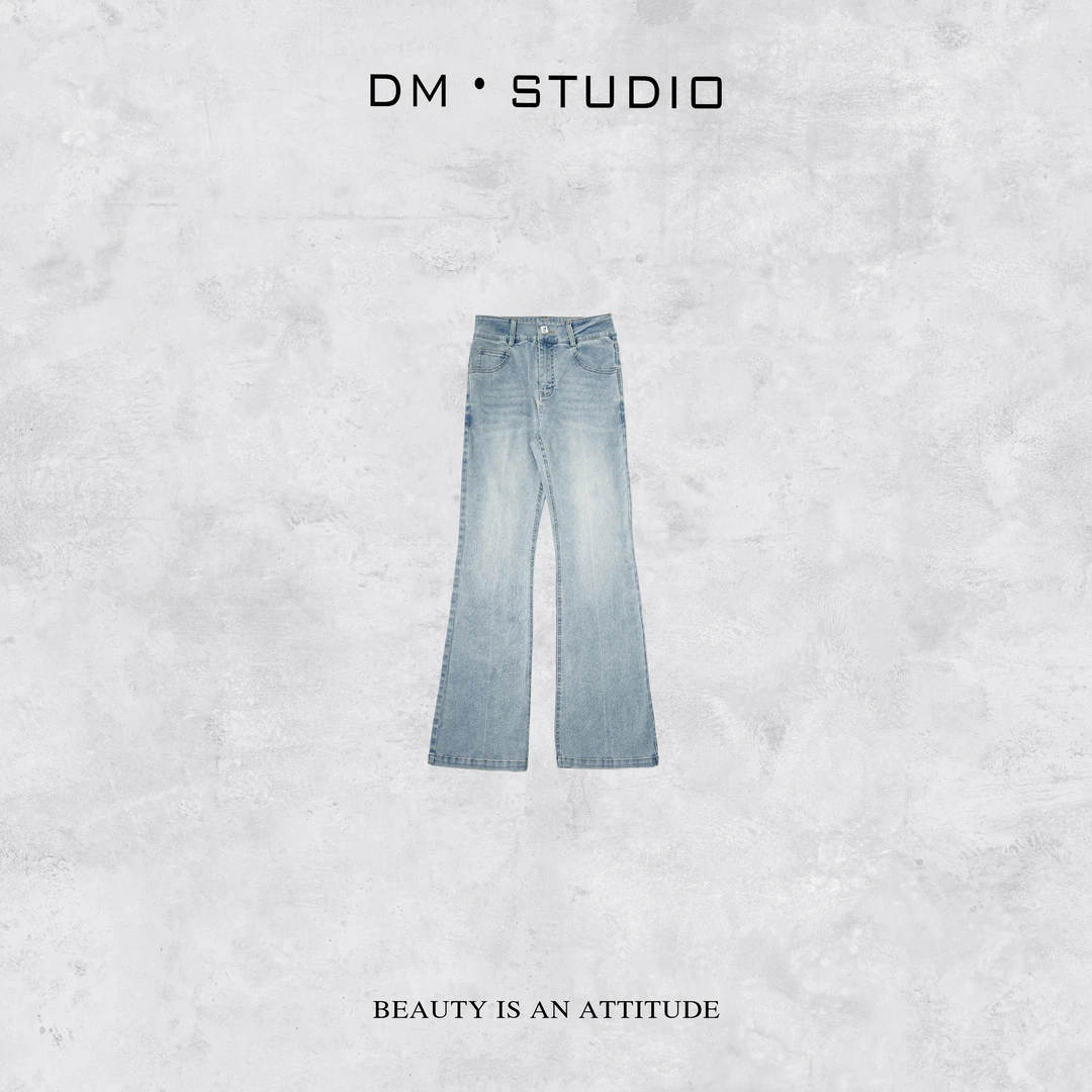 DEDM-DM•STUDIO/气质休闲直筒轻奢百搭微喇牛仔裤（AC25119）