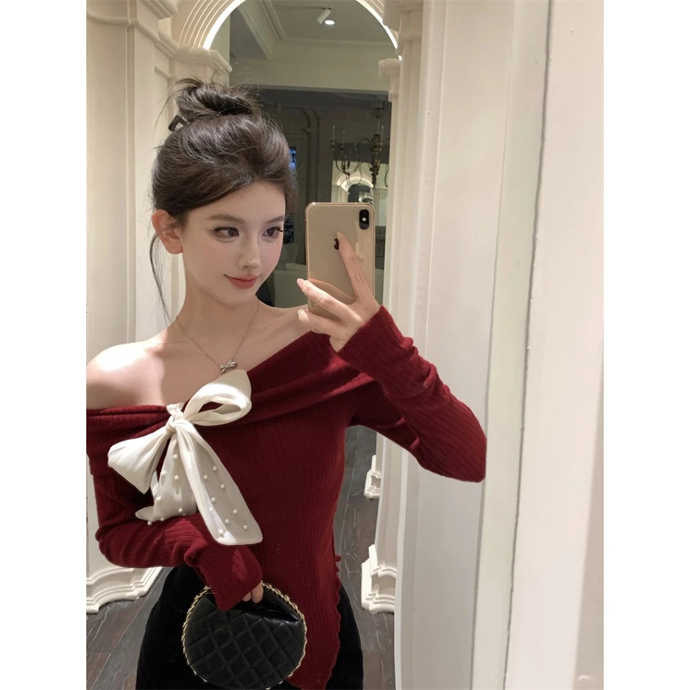 精致秋季一字肩蝴蝶结针织打底衫女冬季圣诞红色长袖毛衣内搭修身
