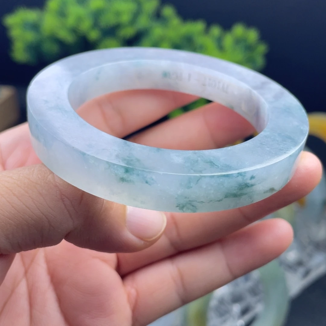 未镶嵌不退不换定制翡翠