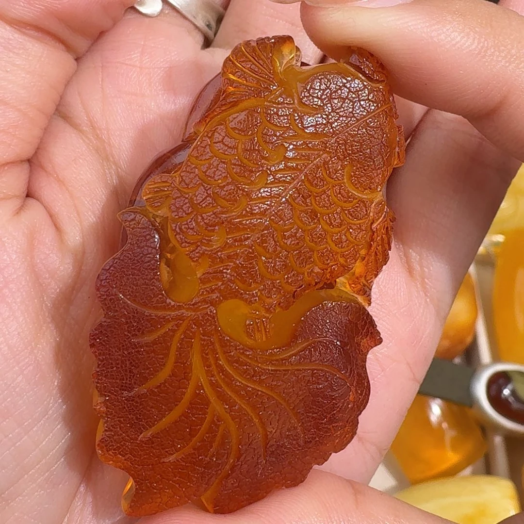 沉***琥珀未镶嵌裸石我