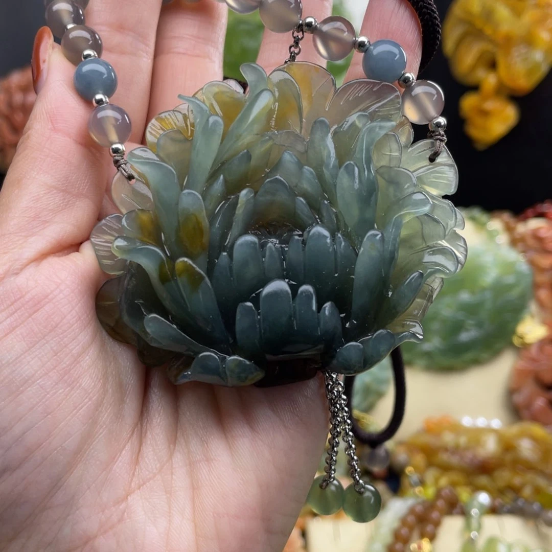 未镶嵌蛇纹石玉颈饰