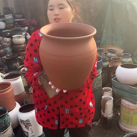 28口30高瑕疵掉耳朵。