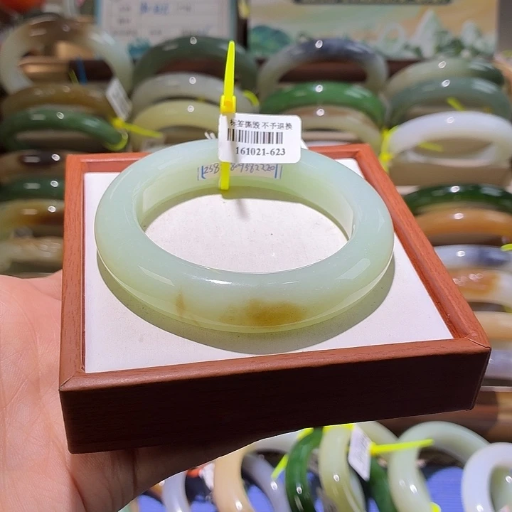 和田玉未镶嵌手镯58/59