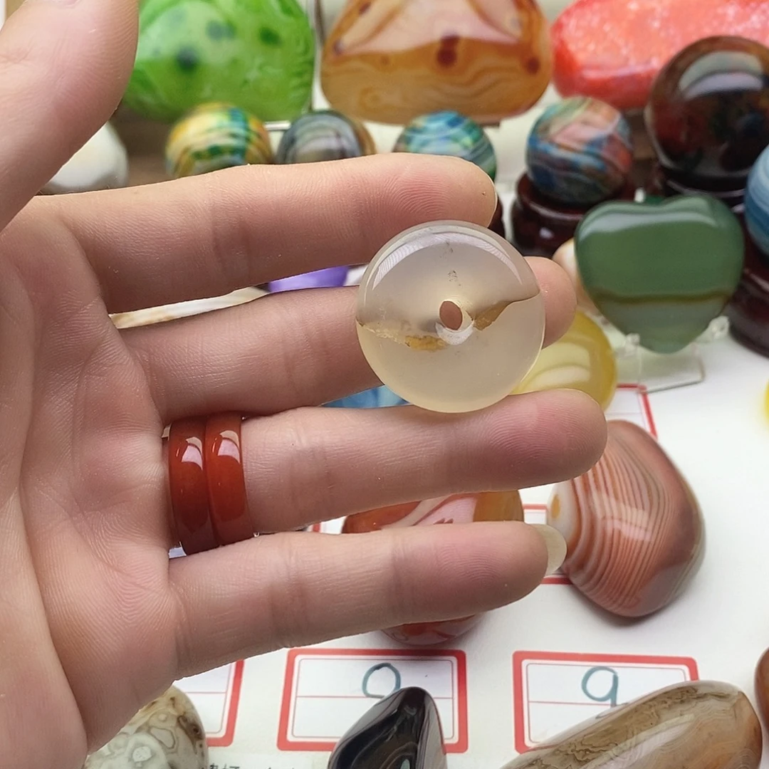 玛瑙/玉髓未镶嵌珠宝奇石