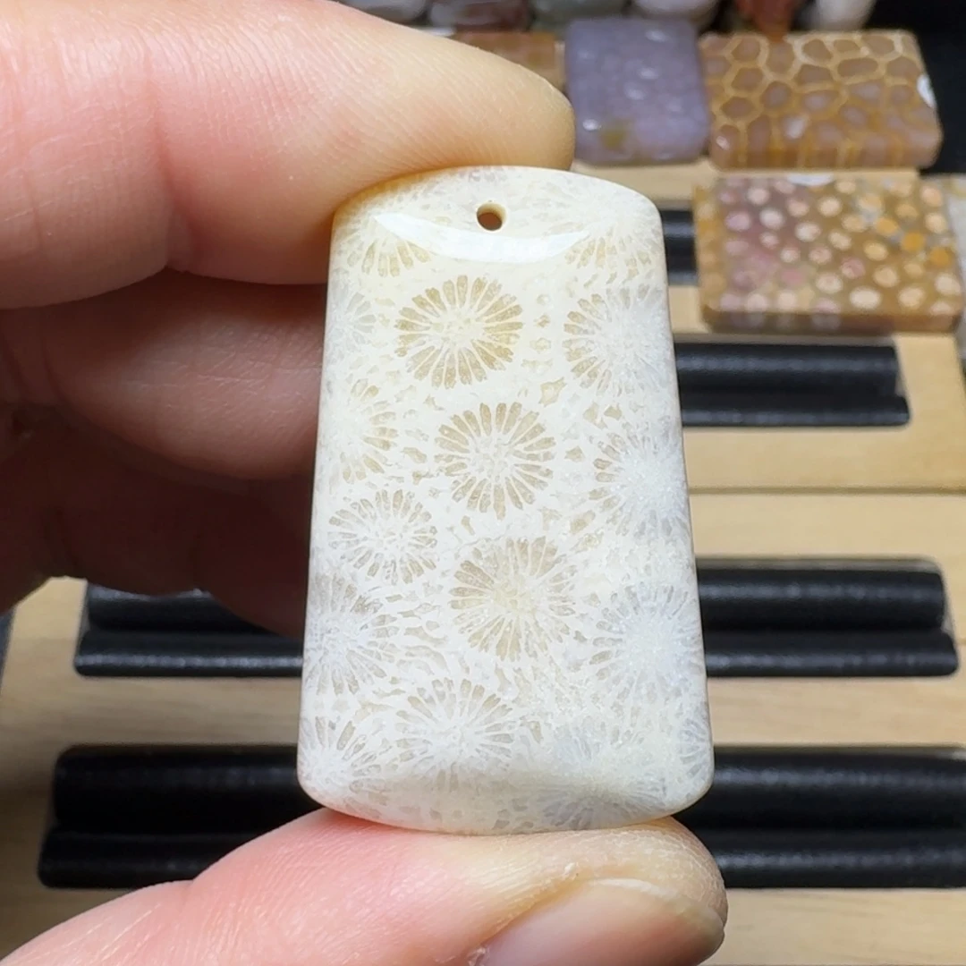 硅化玉纯天然色有机玉石未镶嵌