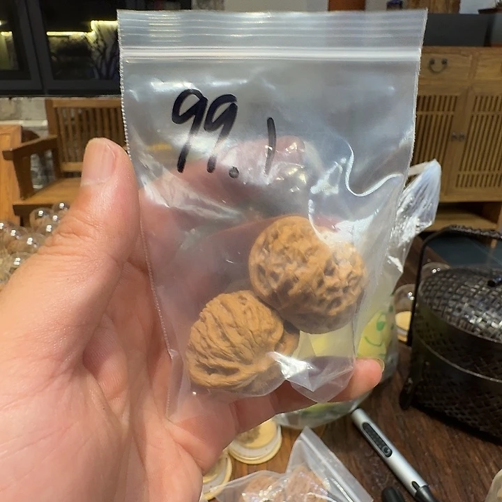 手工艺品琉璃文玩核桃把件无名公子帽