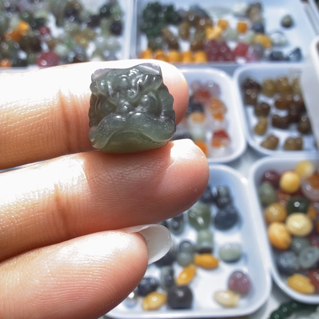 和田玉未镶嵌珠宝奇石