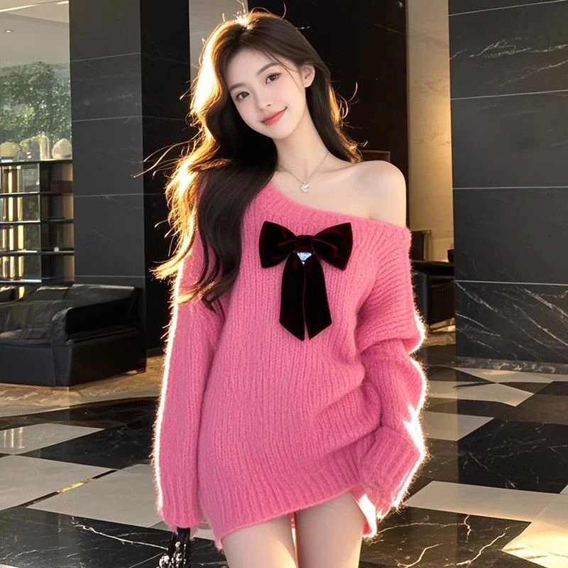 小香风甜美露肩粉色毛衣女气氛感简约穿搭超好看独特针织衫上衣潮