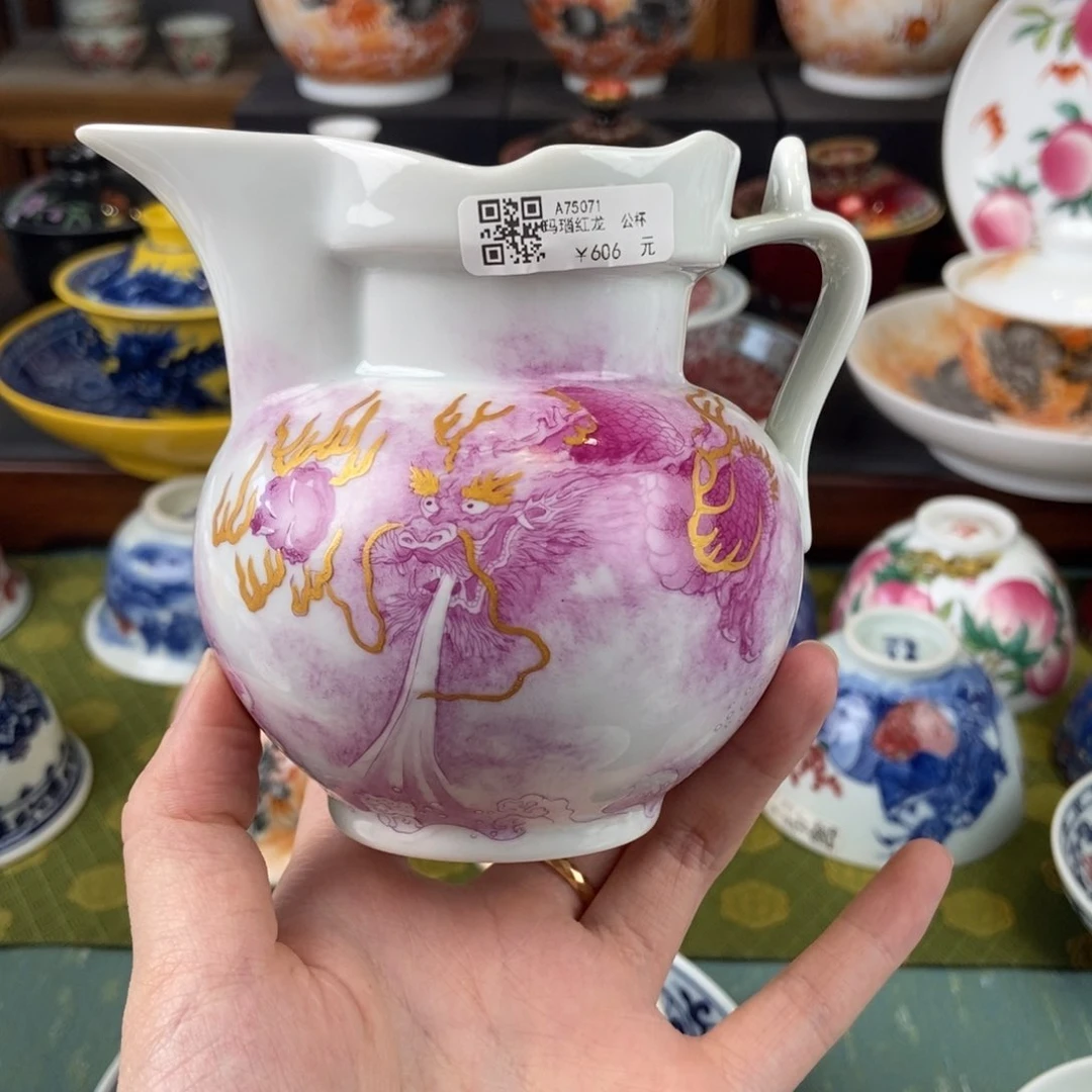 陶瓷的设计师是一个人的