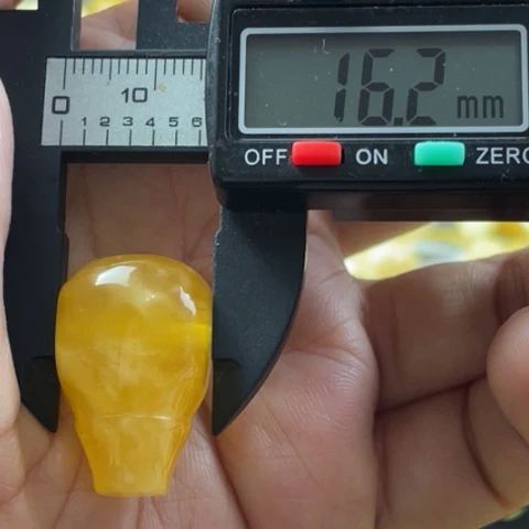 【闪购商品】未镶嵌琥珀裸石60杂