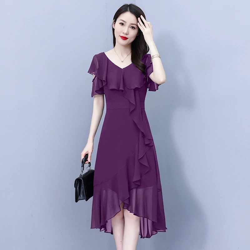 2025年夏季新款设计感镂空露肩遮肉显瘦气质女神范洋气百搭连衣裙