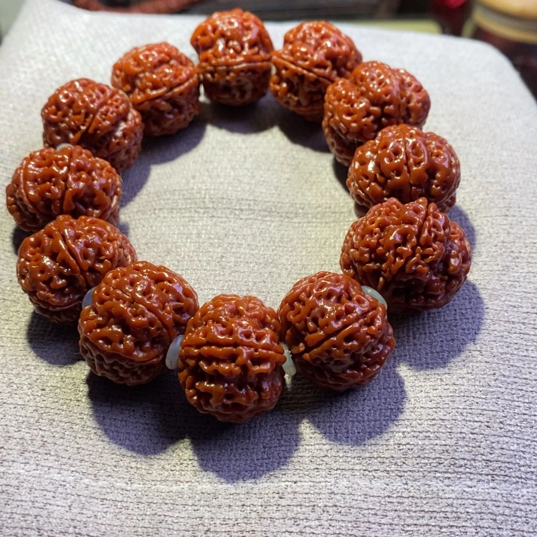 金刚菩提吊坠236肉玉华