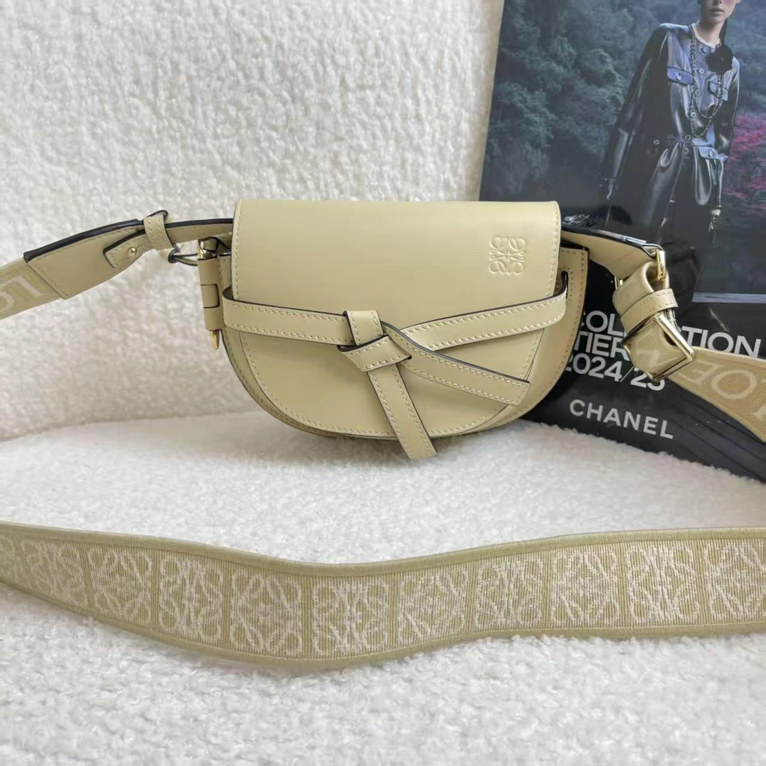 99新 LOEWE/罗意威 黄油色Gate mini/50768385/12期/代卖服务1220