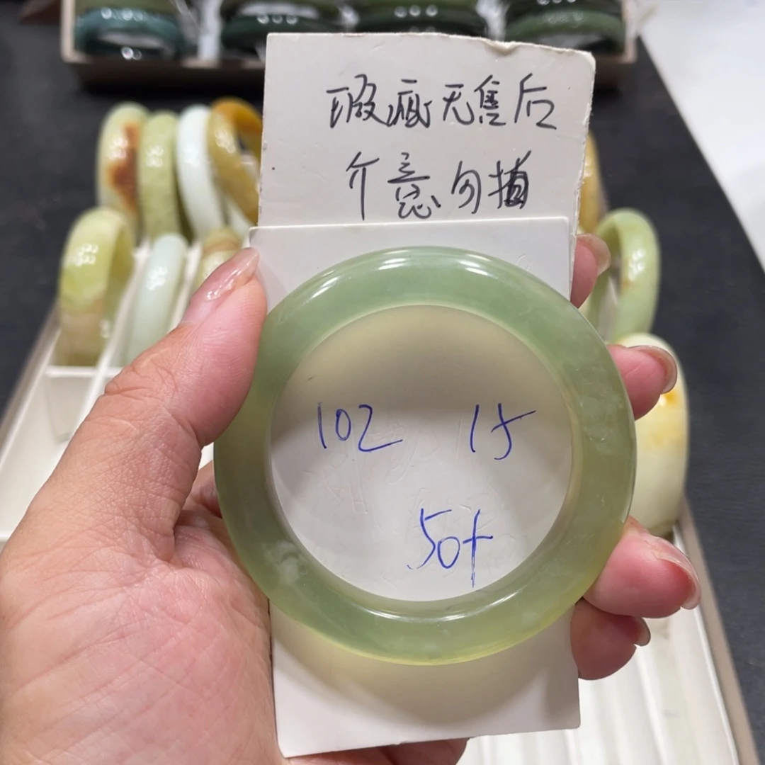 未镶嵌蛇纹石玉手镯