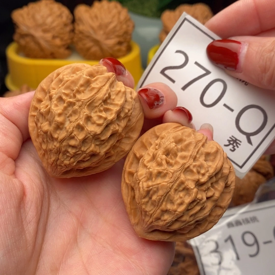 文玩核桃把件金牛40