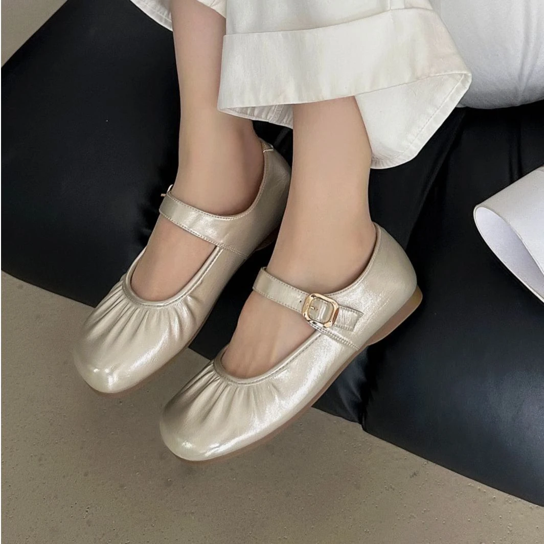 【特价】简约百搭软底软面单鞋D786136-1