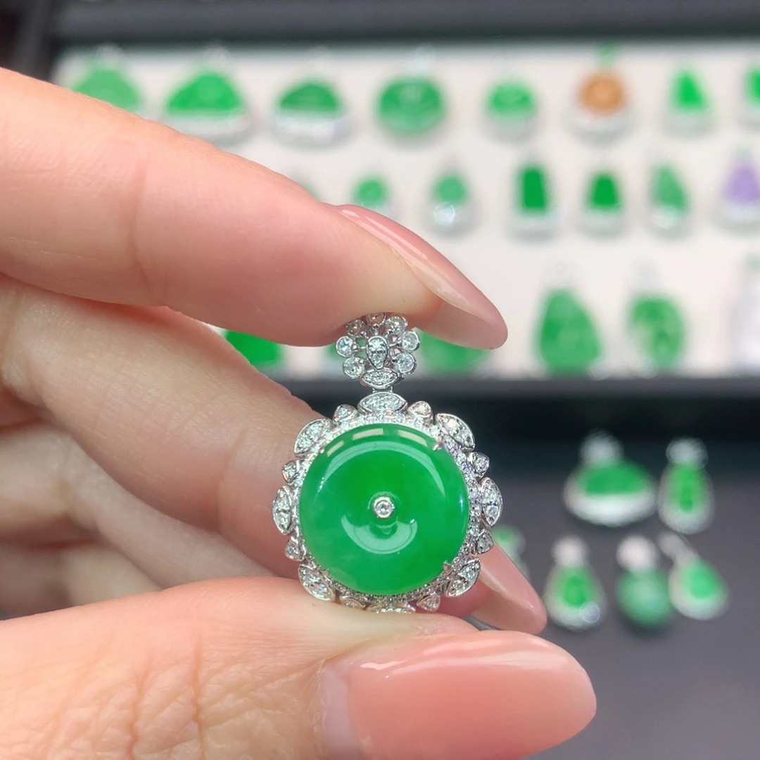 翡翠18K金镶嵌吊坠(不含链)