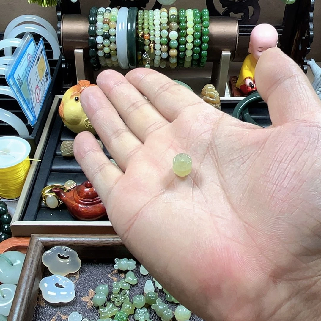 沐***沐未镶嵌手链和田玉