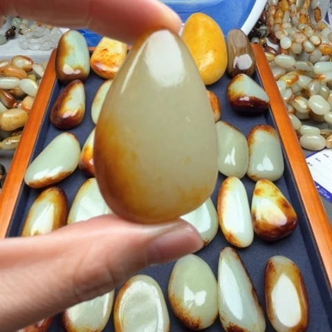 和田玉颈饰未镶嵌橙**遇