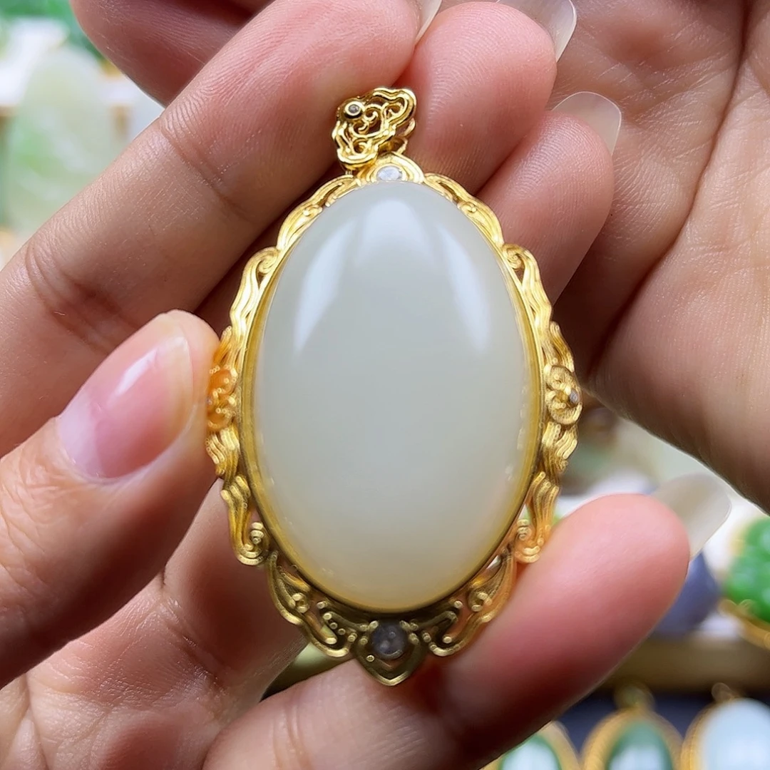 和田玉银S925镶嵌颈饰卡37