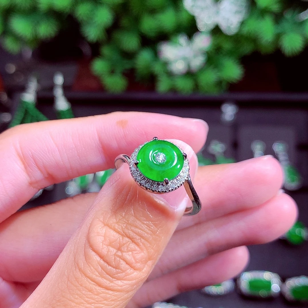 颈饰未镶嵌翡翠天然