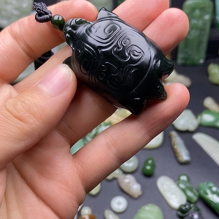 未镶嵌和田玉挂件