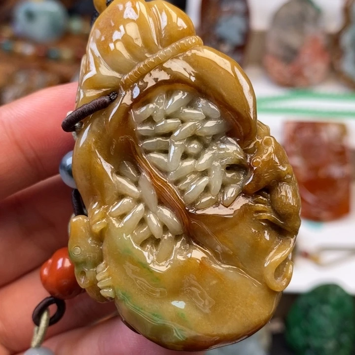 翡翠未镶嵌颈饰鼠来宝