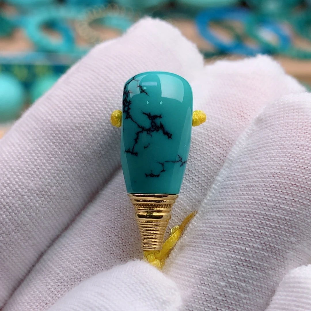 18K金镶嵌绿松石珠宝奇石