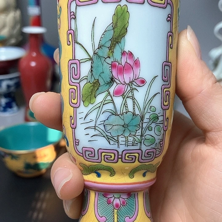 旧藏珐琅彩高足杯