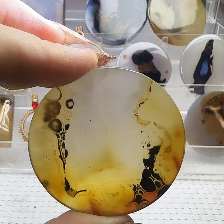 玛瑙/玉髓未镶嵌珠宝奇石