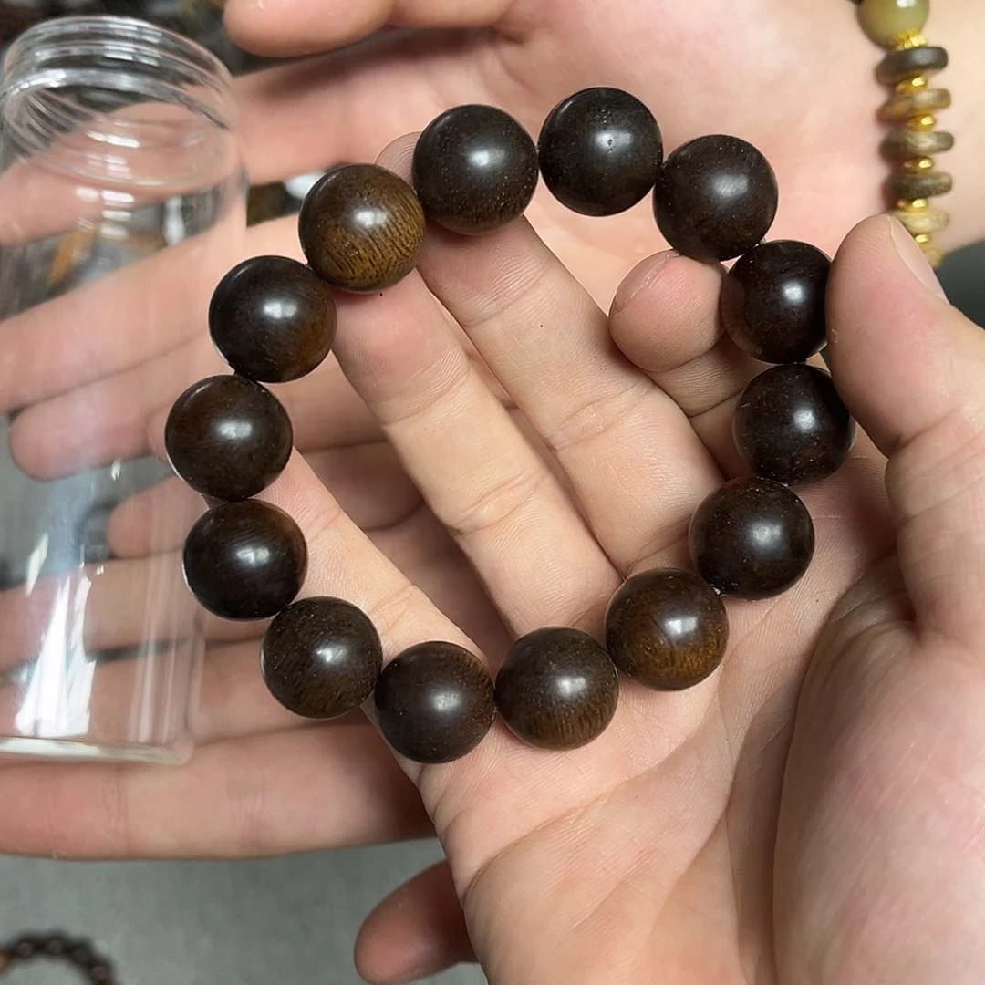 大叶紫檀（黑酸枝木类）