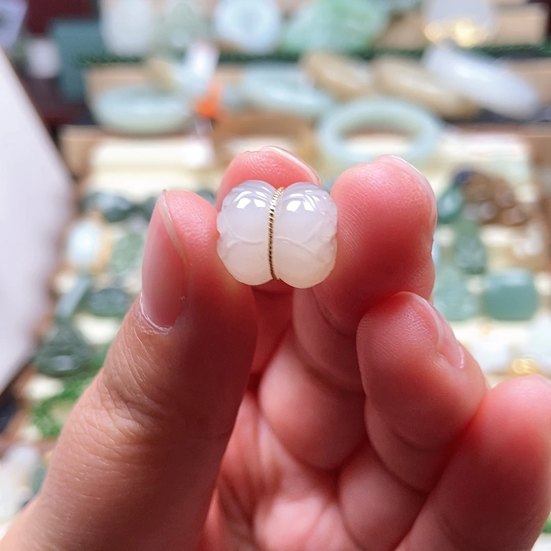 吊坠(不含链)18K金镶嵌和田玉