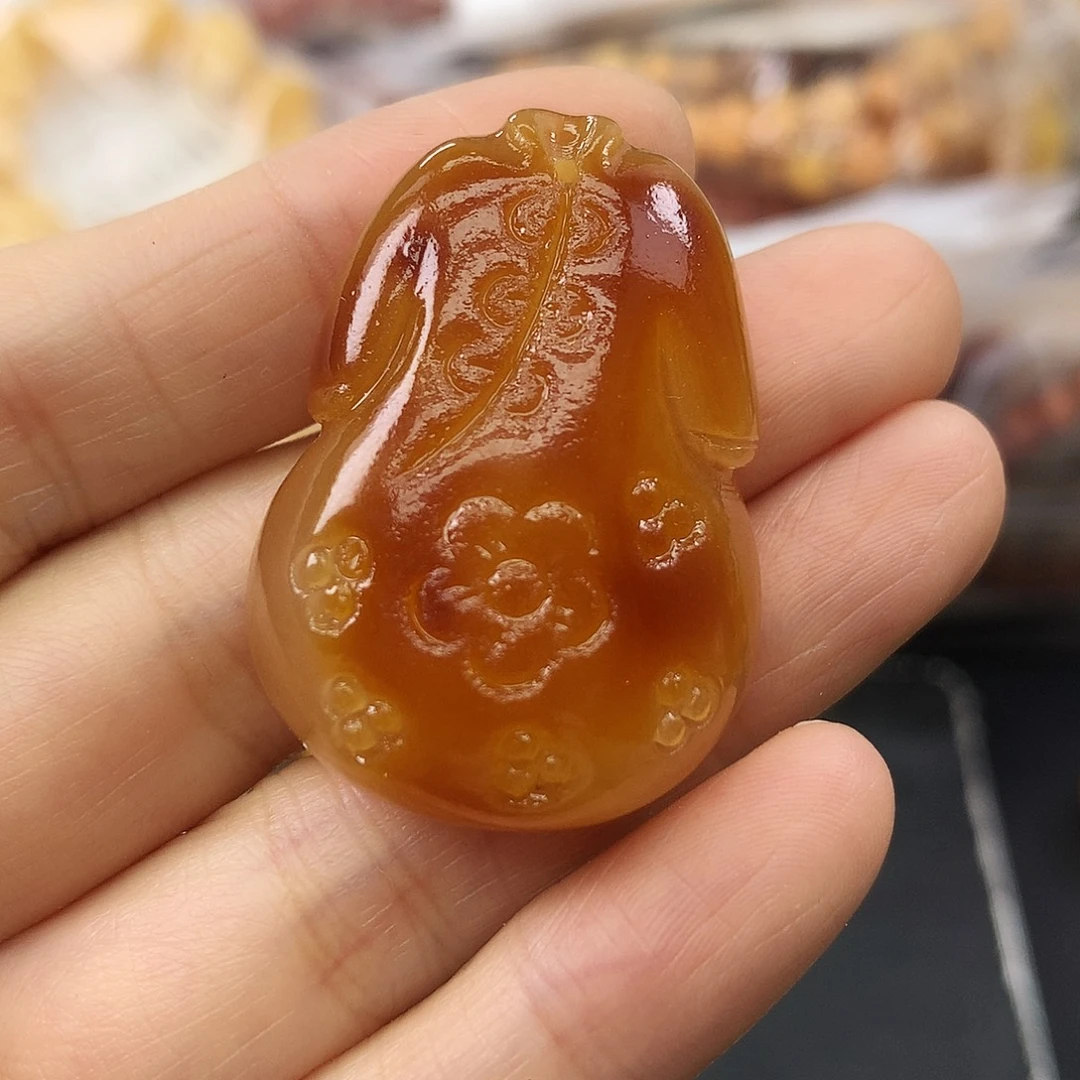 琥珀未镶嵌珠宝奇石