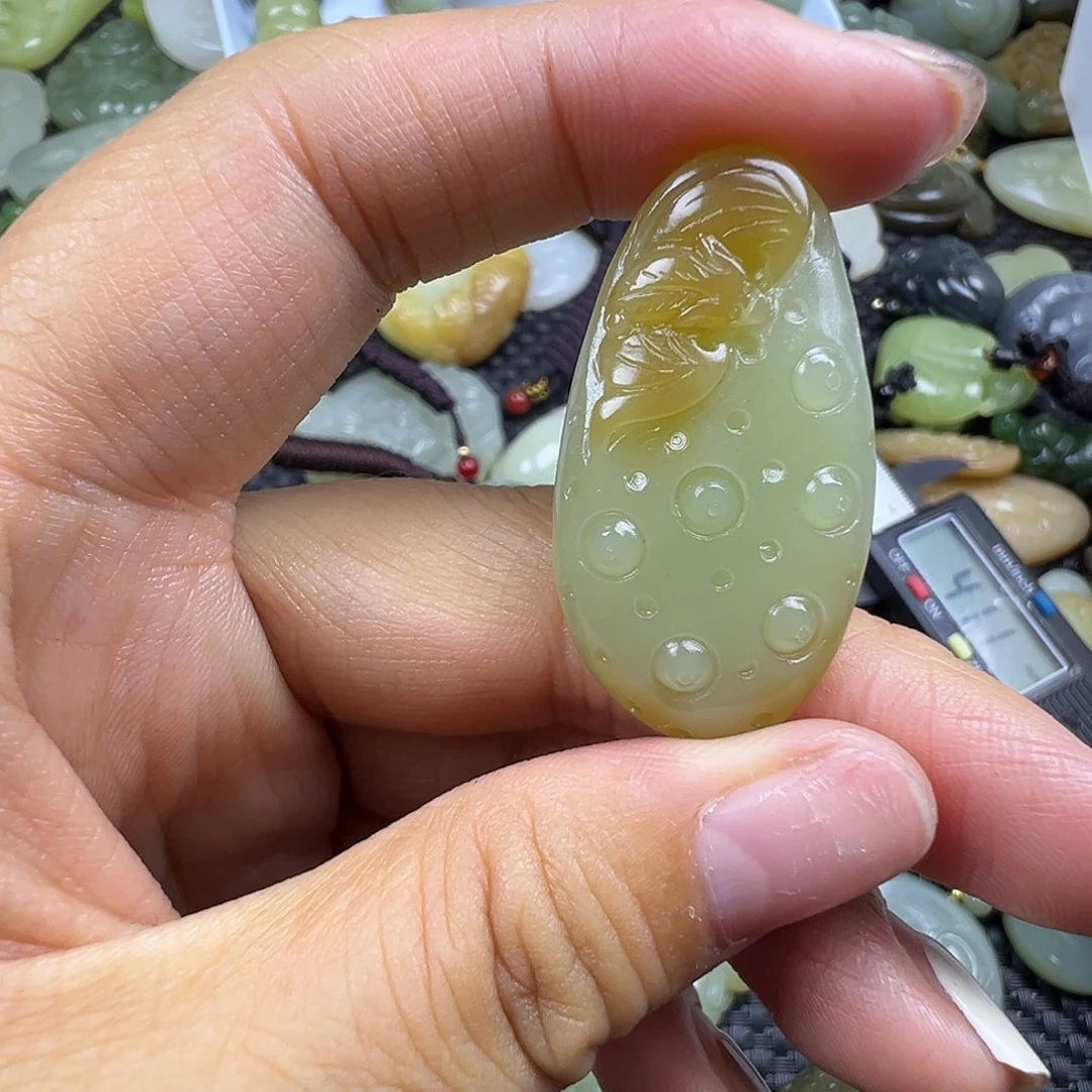 和田玉未镶嵌颈饰卡39