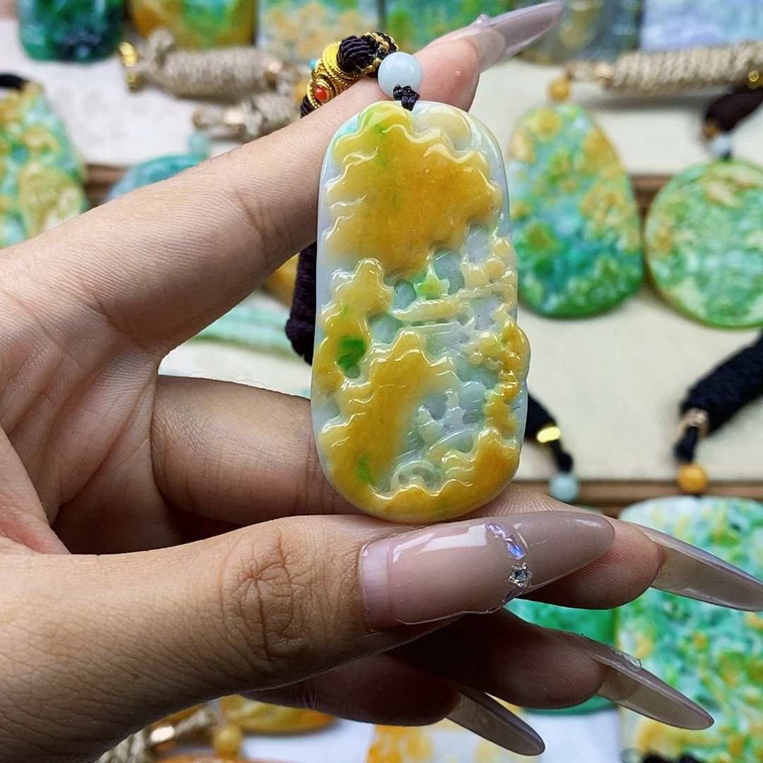 翡翠未镶嵌颈饰翡翠