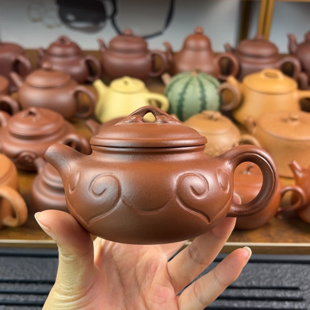 紫砂茶壶手工制作工艺精湛