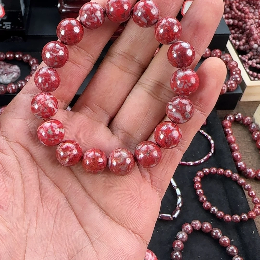 天***化天然辰砂原矿手串高货