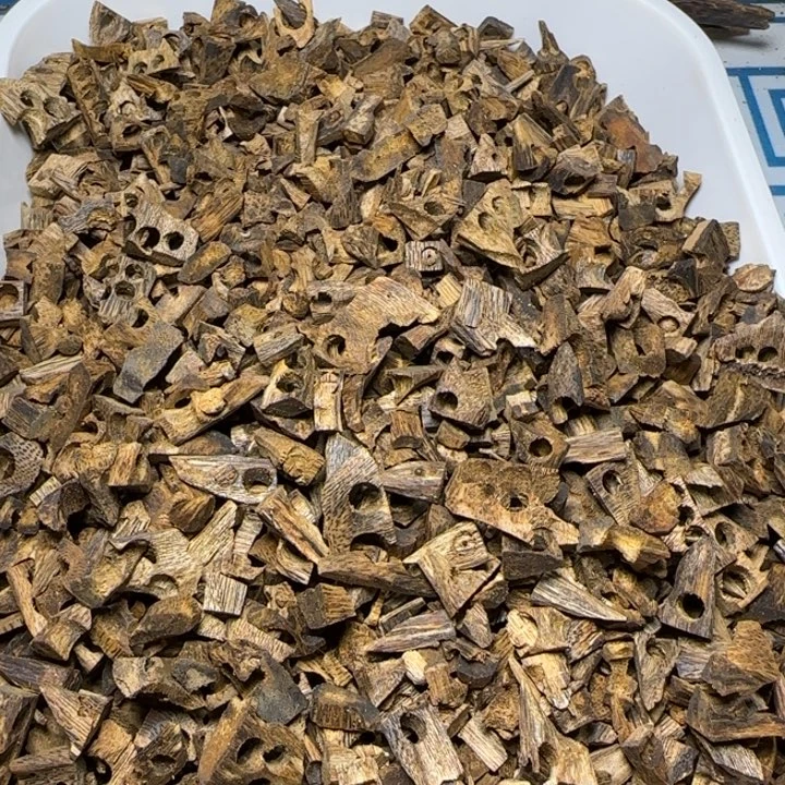 木质绿奇陆河碎料110克