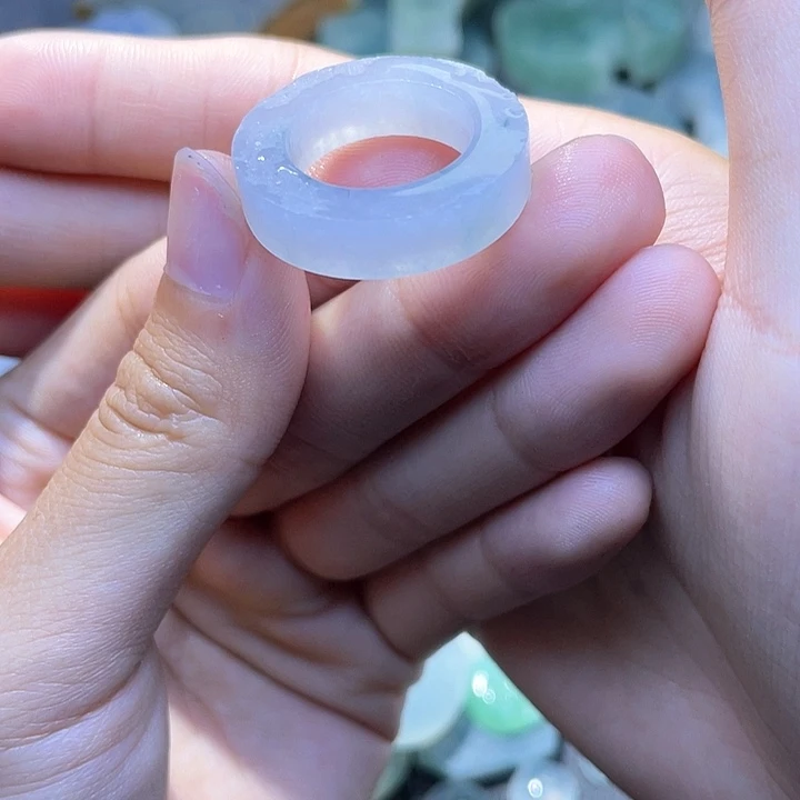 定制翡翠未镶嵌翡翠