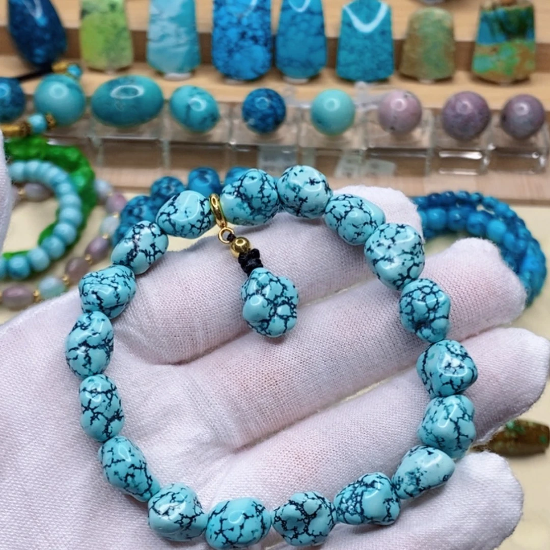 绿松石未镶嵌珠宝奇石