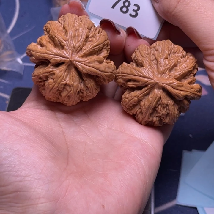 文玩核桃把件粗筋46