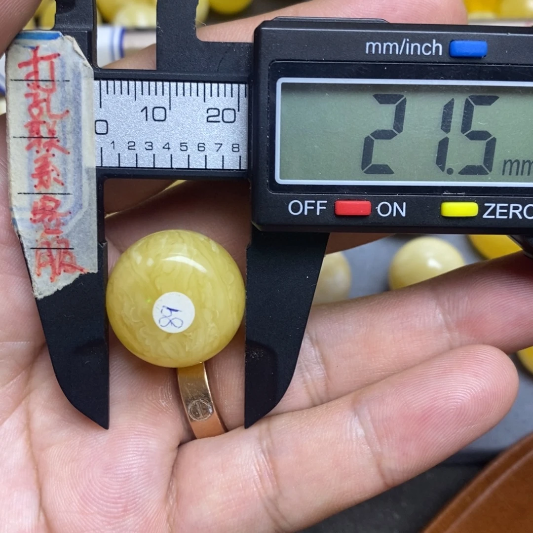 裸石蜜蜡未镶嵌21.5x16.4微瑕墩子
