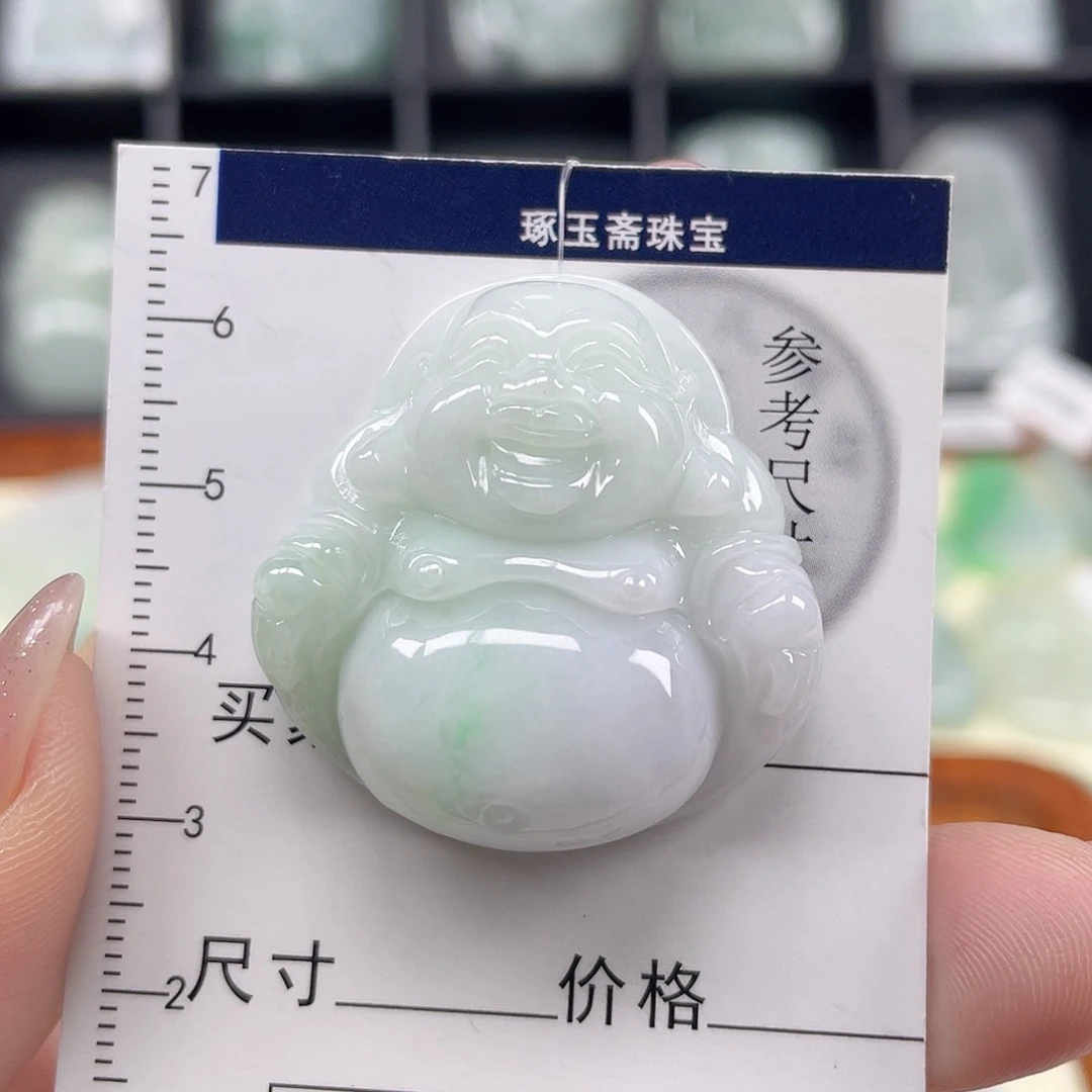 翡翠未镶嵌颈饰佛公
