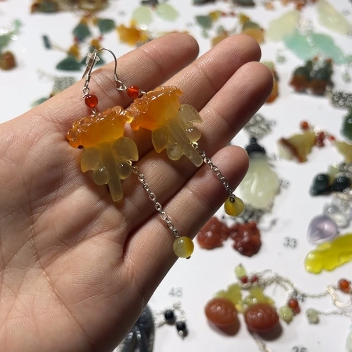 蛇纹石玉合金耳饰