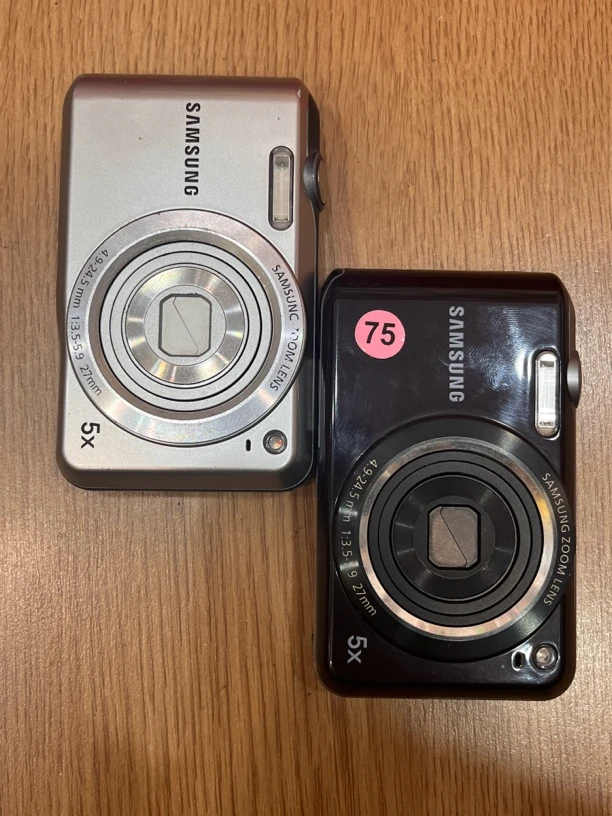 9新 Samsung/三星 ES65 二手商品no退换 拍下备注颜色和手机型号